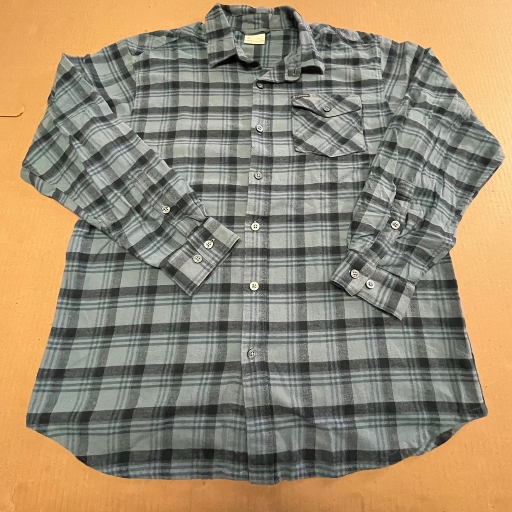 Columbia Cornell Woods Flannel Shirt Mens Large L Blue Navy Plaid Long Sleeve